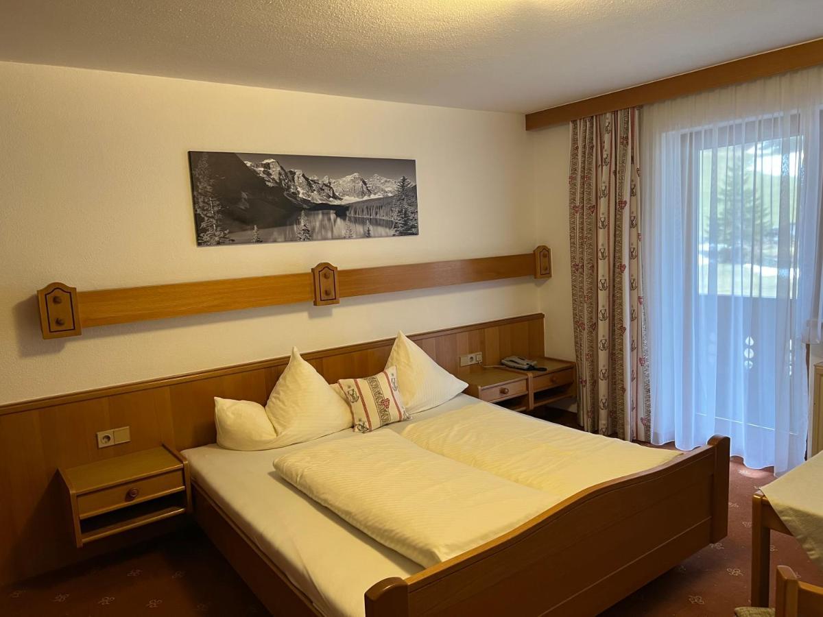 Hotel Pension Siggi 皮茨河谷圣莱昂哈德 外观 照片